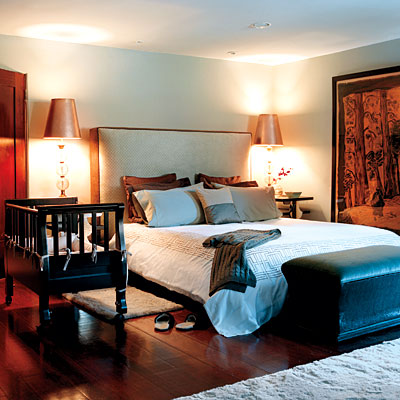 Bedroom Area Rugs on Alba Bedroom  With Hardwood Floors And Area Rugs  Illustrates This Tip